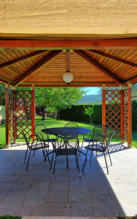 Cerretalta: Have, Udendørs