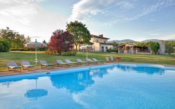Villa Sant' Angelo: Have, pool