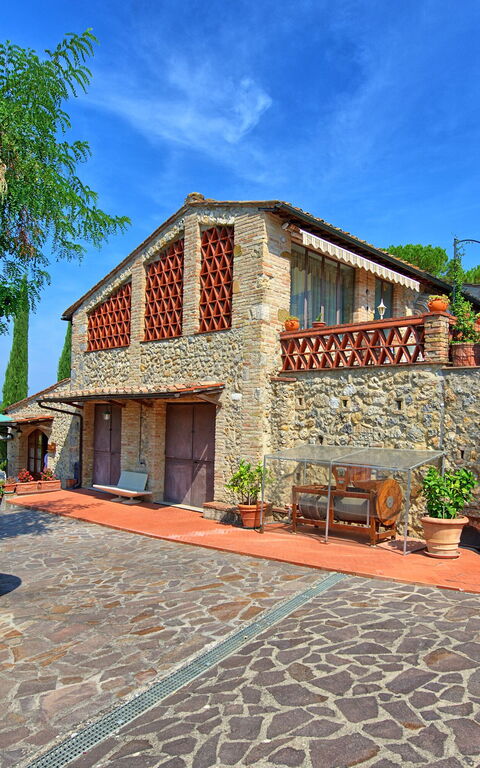 Poggiluglio: Have, Udendørs