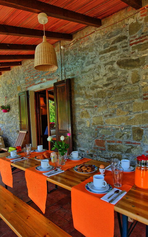 Villa Campogialli: Altan / terrasse / gårdhave