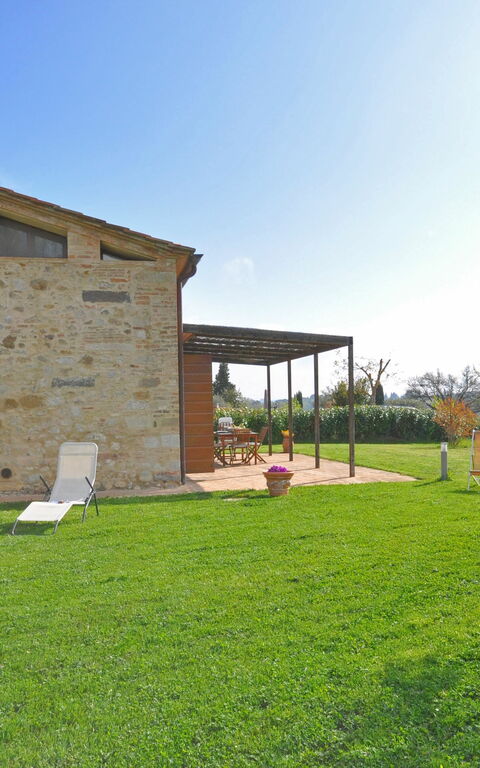 Capannino: Have, Udvendige