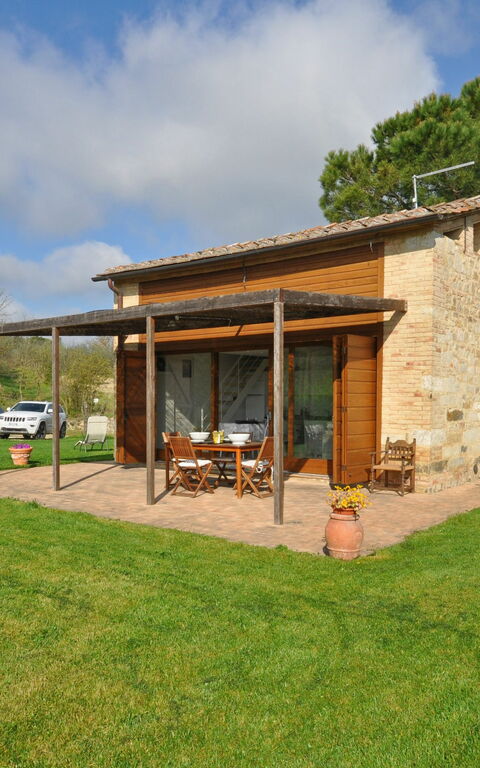 Capannino: Have, Udvendige