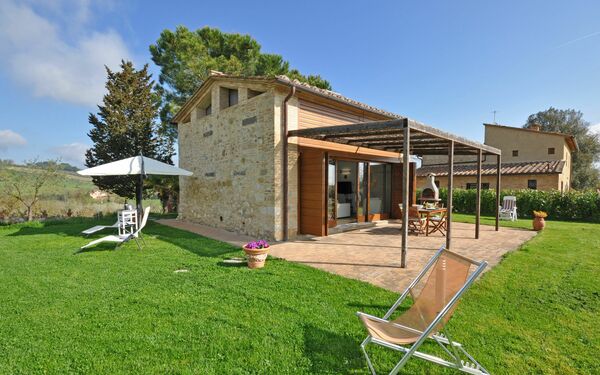 Capannino: Have, Udvendige