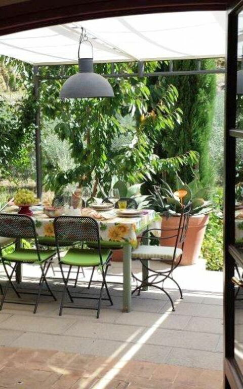 Villa Nova: Udendørs, Udvendige