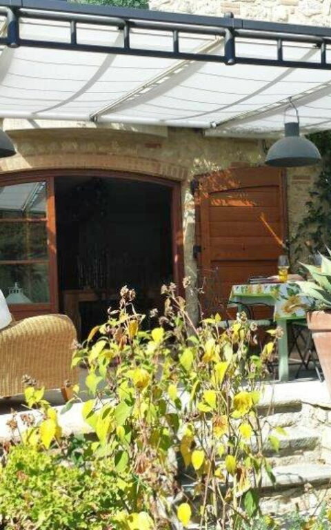 Villa Nova: Udendørs, Udvendige