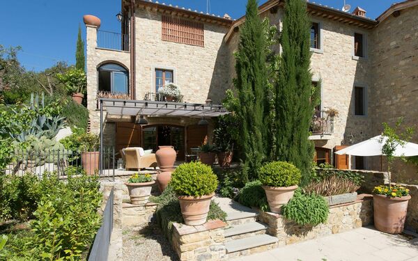 Villa Nova: Udendørs, Udvendige