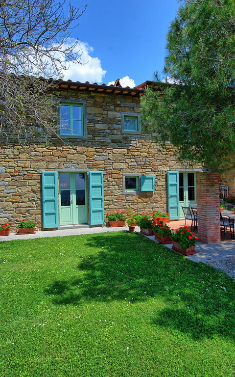 Villa Noceta: Have, Udendørs