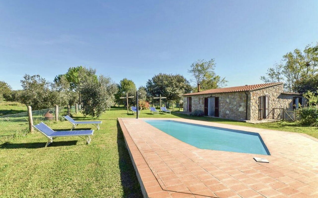 Funghi 1: Have, pool, Udendørs, Udvendige