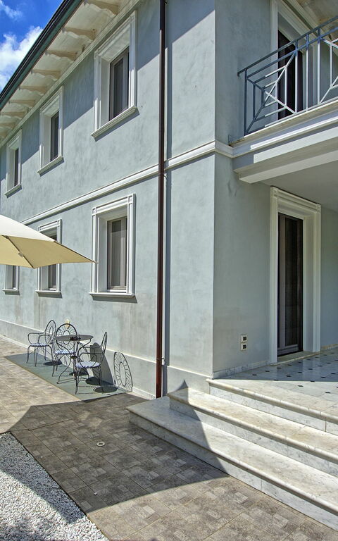 Villa Raffaela: Have, Udendørs