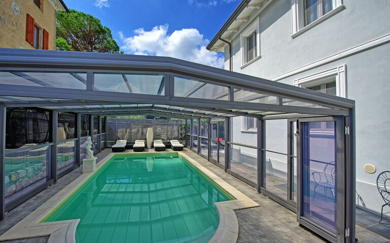 Villa Raffaela: pool, Udendørs