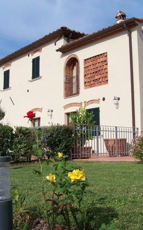 Antico Fienile: Have, Udvendige