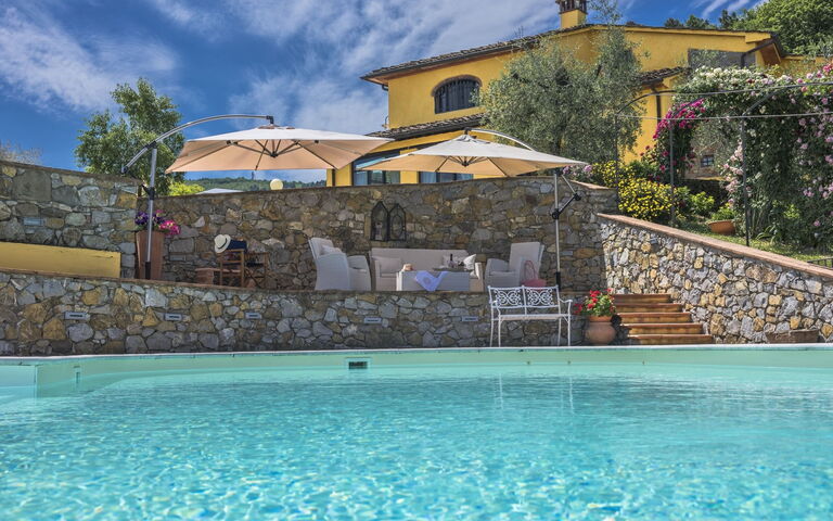 Villa Casalguidi: pool, Udvendige