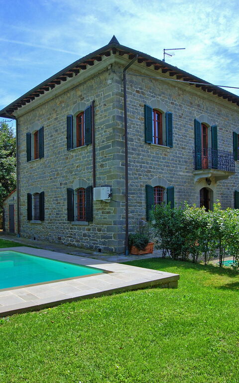 Villa Primula: Have, pool, Udvendige