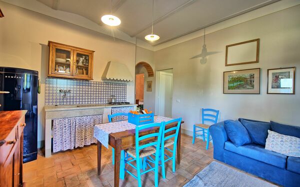 Feriebolig Stalla Apartment: Frokostlokale, Køkken, Stue