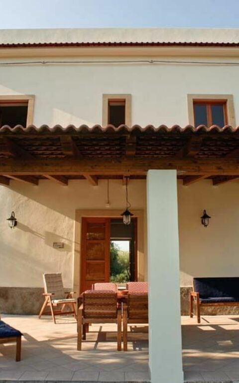 Cicero: Have, Udvendige