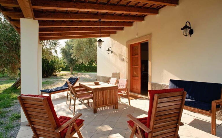 Cicero: Have, Udvendige