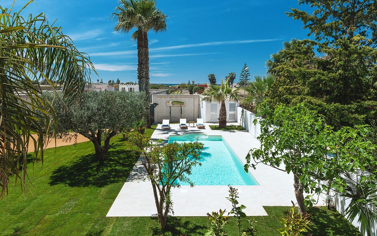 Casa Marsala: Have, pool