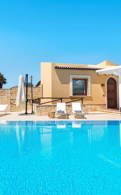 Afrodite: pool, Udendørs, Udvendige