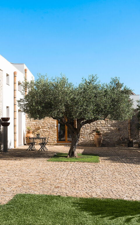 Villa Ager Costa: Udendørs, Udvendige