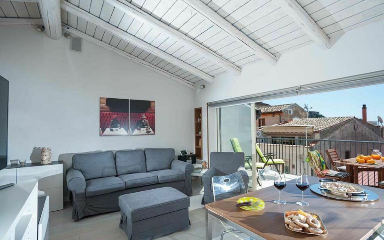 Taormina Suite: Altan / terrasse / gårdhave, Stue, Visninger