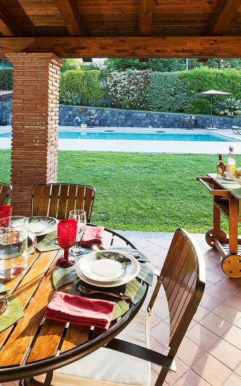 Viagrande: pool, Udendørs