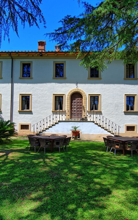 Villa Capolona: Have, Udendørs