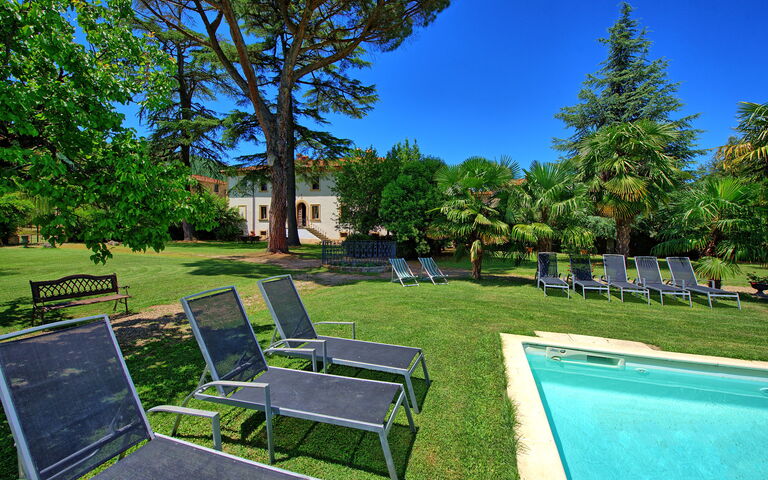 Villa Capolona: Have, pool, Udendørs