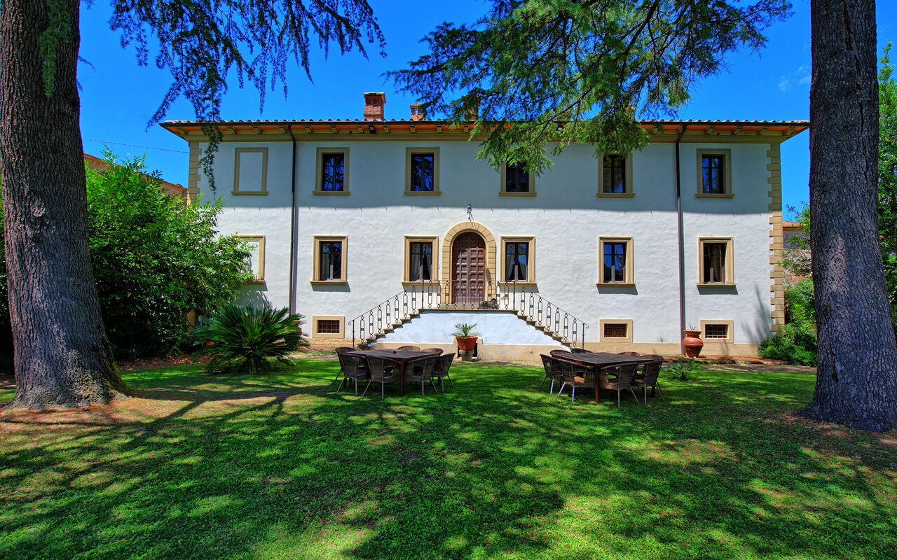 Villa Capolona: Have, Udendørs