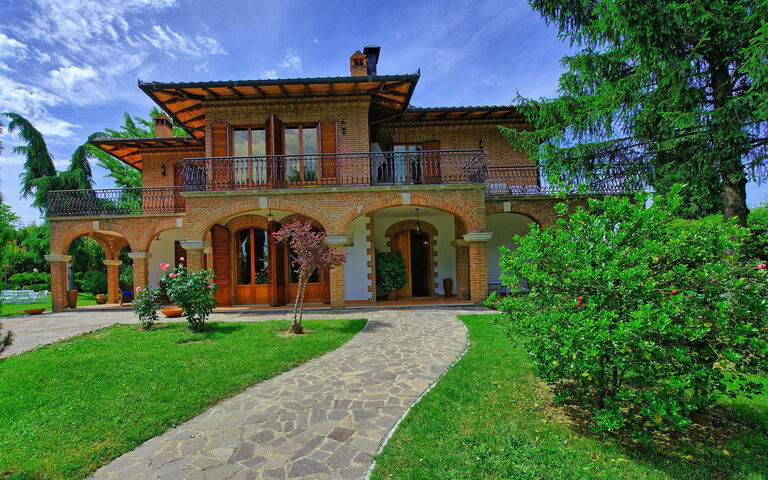 Villa Lauretana: Have, Udvendige