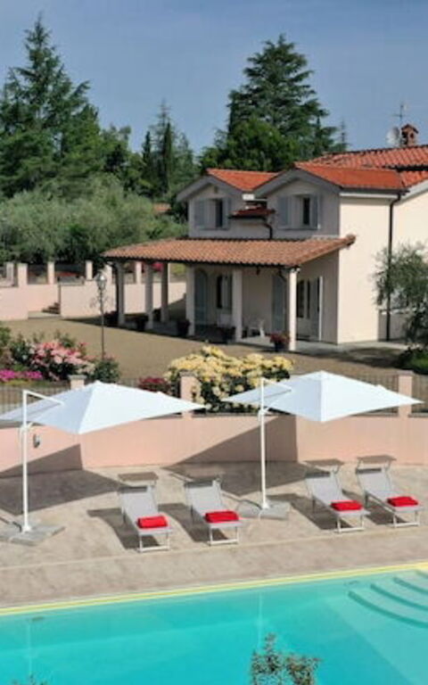 Villa Gaville: Have, pool, Udendørs