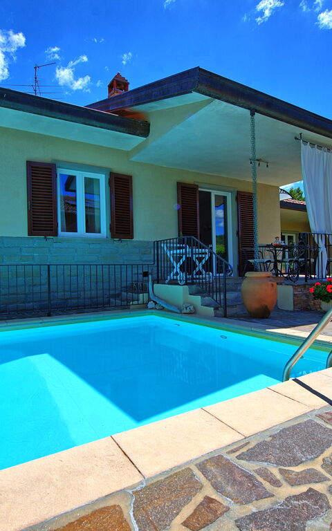 Villa Pratovecchio: pool, Udendørs, Udvendige