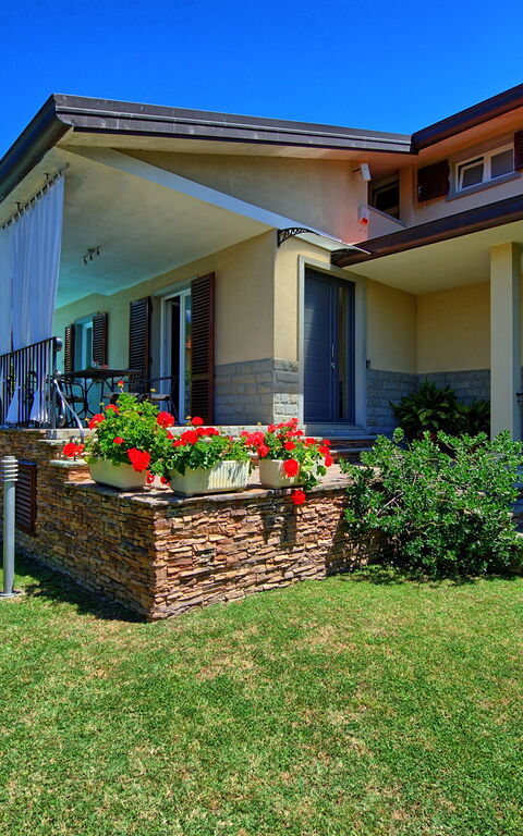 Villa Pratovecchio: Have, Udendørs, Udvendige