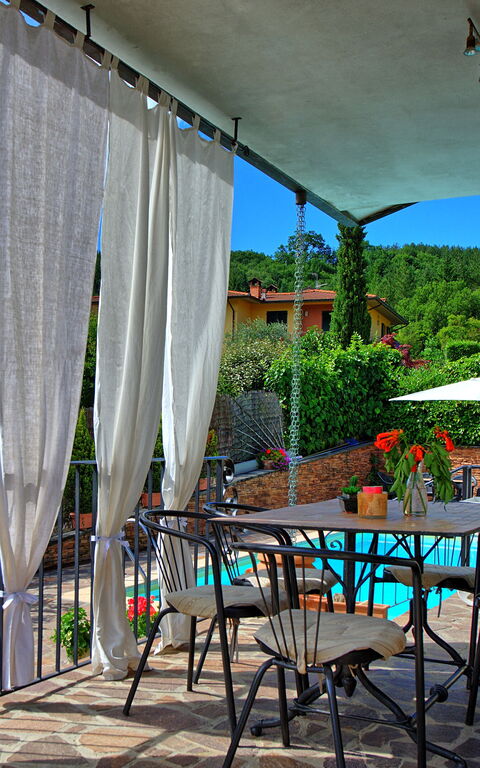 Villa Pratovecchio: Altan / terrasse / gårdhave, Udendørs