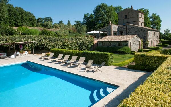 Casale Porano: Have, pool, Udvendige