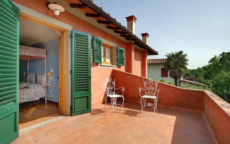 Villa Acacia: Altan / terrasse / gårdhave