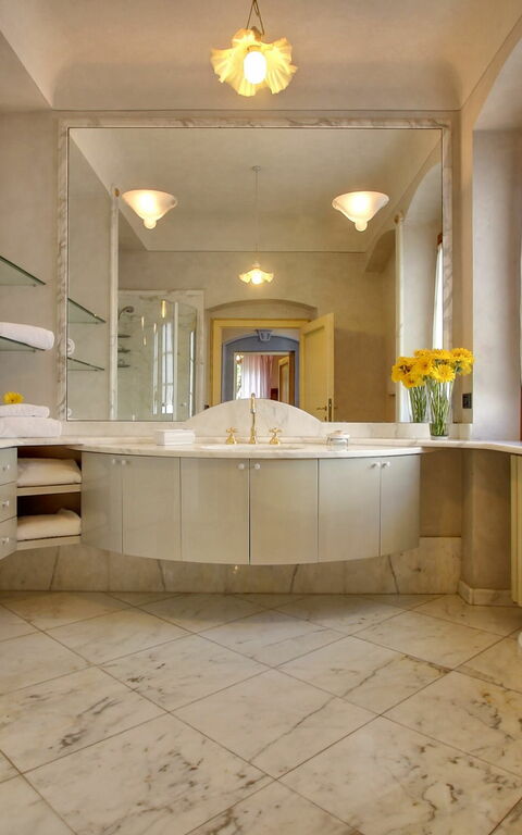 Villa Lucolena: Badeværelse