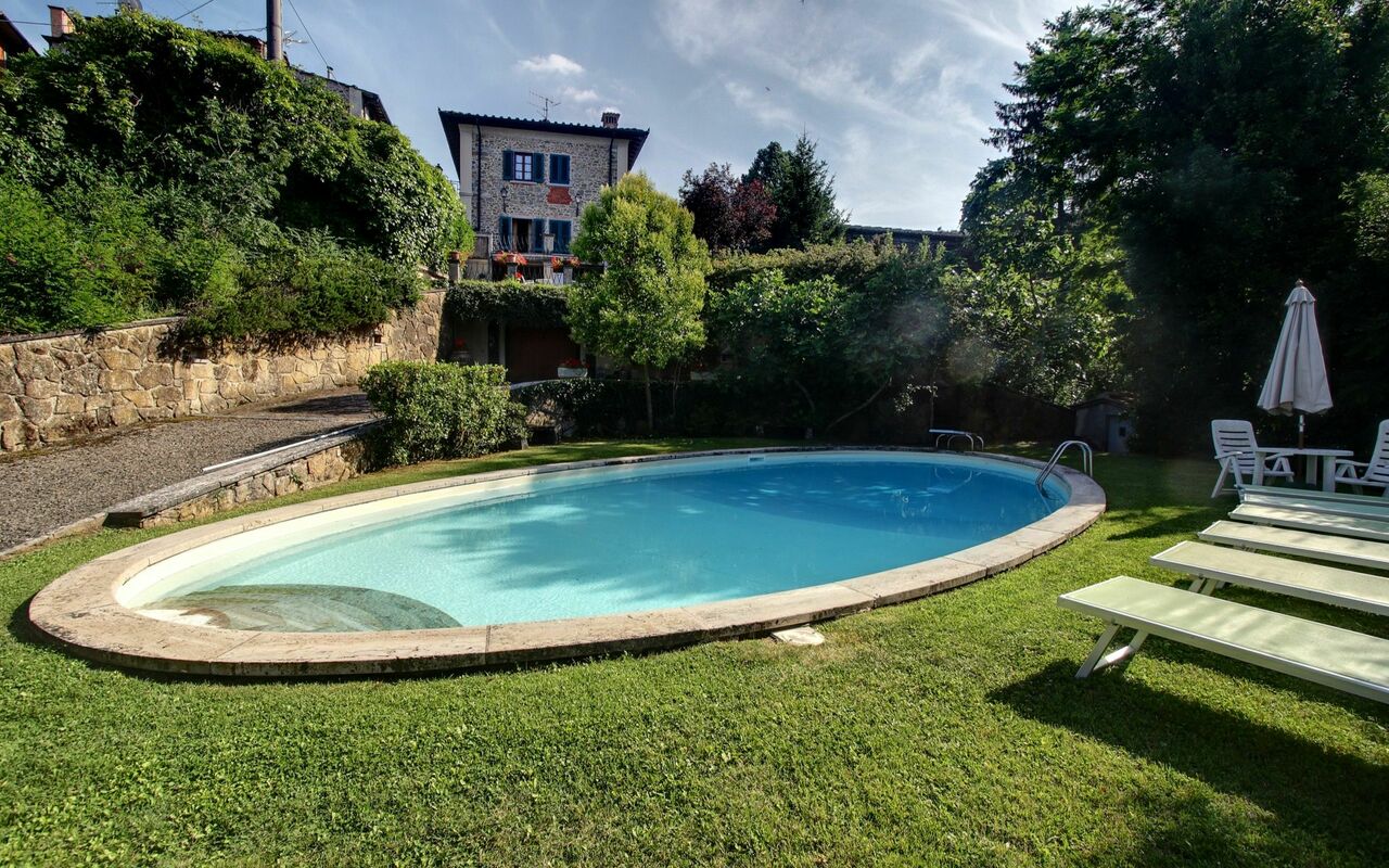 Villa Lucolena: pool