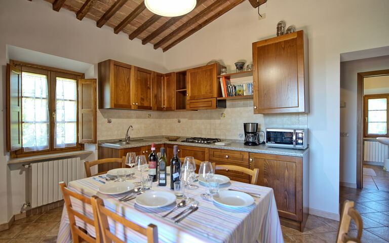 Villa Picchio: Frokostlokale, Køkken, Stue