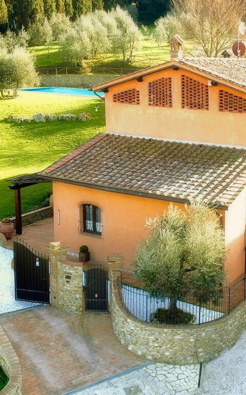 Villa Nora: Have, Udvendige