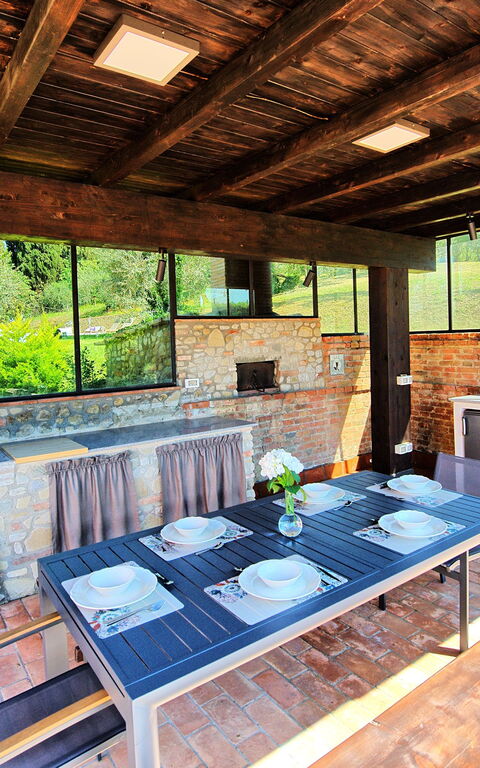 Villa Nora: Altan / terrasse / gårdhave, Udendørs