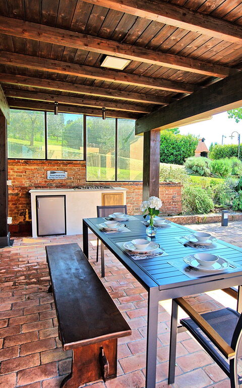 Villa Nora: Altan / terrasse / gårdhave, Udendørs