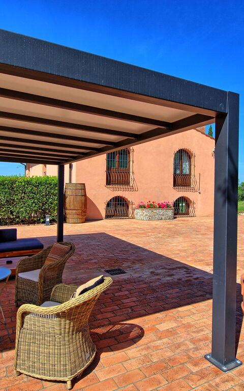 Villa Nora: Altan / terrasse / gårdhave, Udendørs