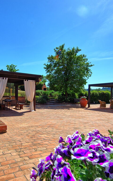 Villa Nora: Udendørs