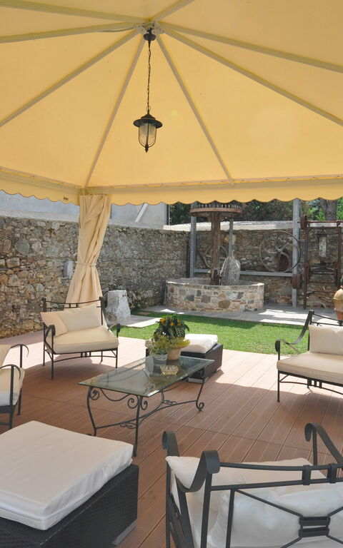 Flavia: Altan / terrasse / gårdhave