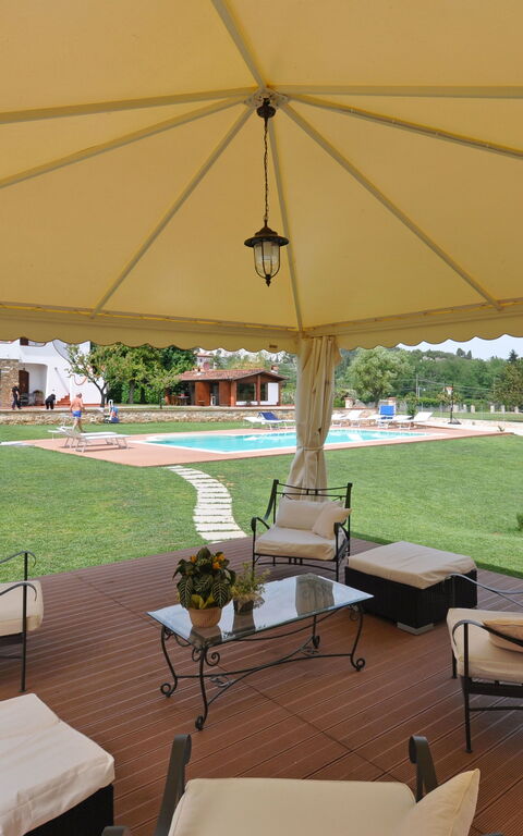 Flavia: Altan / terrasse / gårdhave, Have