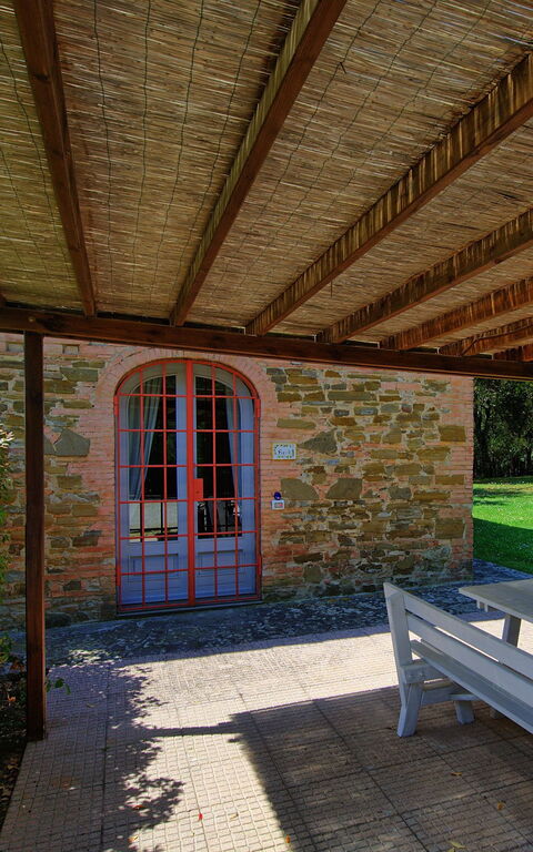 Montaione: Have, Udvendige