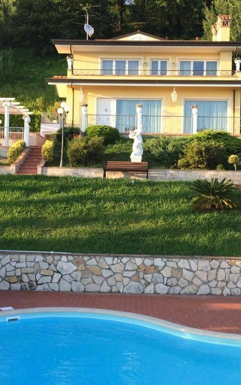 Villa Sophia: pool, Udendørs