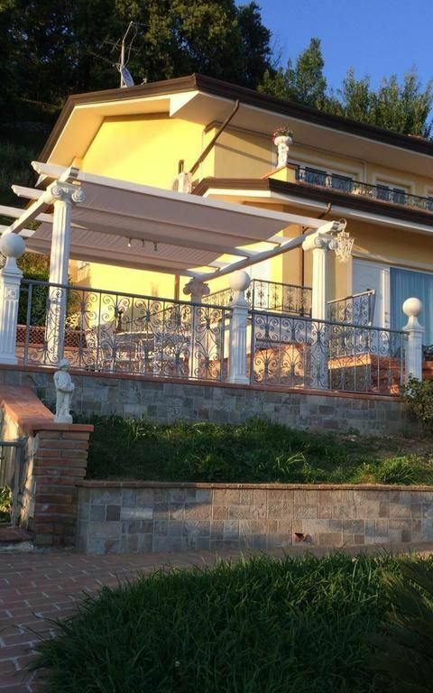 Villa Sophia: Udendørs