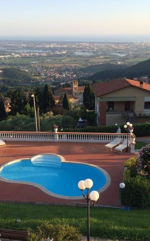 Villa Sophia: pool, Visninger