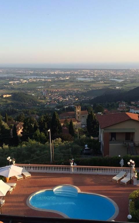 Villa Sophia: pool, Visninger